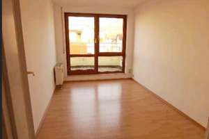 Zuhause mit 3,5 Zimmern und 3 Balkonen in Reutlingen – Ulrichstraße 34, 72764 Reutlingen-Mitte, Reutlingen – Vorschaubild 9