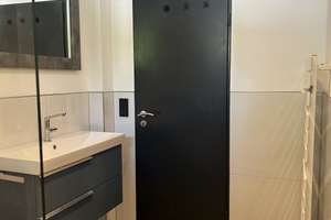 Stilvolle 2,5-Zimmer-Wohnung mit hochwertiger Ausstattung und Photovoltaik in Marienthal – Oktaviostraße 104, 22043 Marienthal, Hamburg – Vorschaubild 12