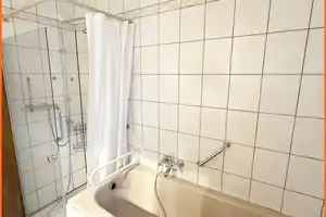 Verkauft! Wohnen mit viel Platz, herrlichem Garten, 2 Garagen sowie nahe der Uni und Innenstadt! – Mainz – Vorschaubild 5
