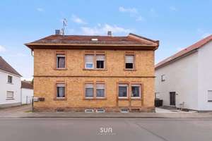 242 M² RAUM FÜR FAMILIENMOMENTE MIT GARTEN – ZFH für Generationen in Riedstadt-Crumstadt – Die vollständige Adresse der Immobilie erhältst du vom Anbieter., 64560 Riedstadt – Vorschaubild 1
