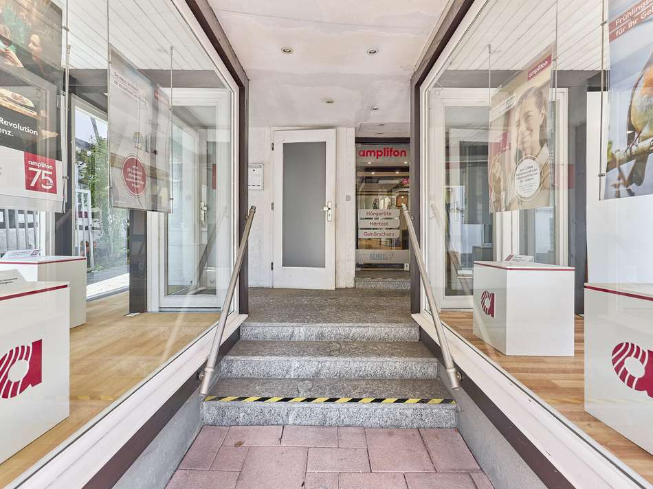 01 Eingangsbereich Gewerbefläc