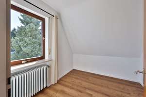Gepflegtes Einfamilienhaus mit viel Platz in Nürnberg-Altenfurt – Die vollständige Adresse der Immobilie erhältst du vom Anbieter., 90475 Altenfurt, Moorenbrunn, Nürnberg – Vorschaubild 15