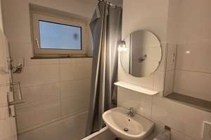 Sanierte 2 ZKB /60 qm mit Balkon/Einbauküche mit Spülmaschine – Luneplate 2, 28259 Kirchhuchting, Bremen – Vorschaubild 9