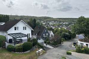 VR Immo: Siegen-Seelbach, gut geschnittene 3-ZKB- Dachgeschosswohnung mit Garage in Aussichtslage! – Die vollständige Adresse der Immobilie erhältst du vom Anbieter., 57072 Seelbach, Siegen – Vorschaubild 13