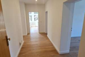 +4 Zimmer Familienwohnung-Wohnungsvideo anschauen! Parkett-Einbauküche+ – Die vollständige Adresse der Immobilie erhältst du vom Anbieter., 1219 Strehlen, Dresden – Vorschaubild 16