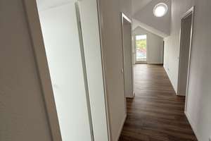 Charmante 2,5-Zimmer-Dachgeschosswohnung mit neuer Einbauküche in Winnenden-Baach