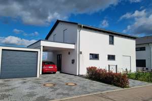 Neuwertiges EFH mit Garage&Carport in Schwäbisch Hall-Kreuzäcker – Am Wolfsbühl 3, 74523 Schwäbisch Hall – Vorschaubild 1