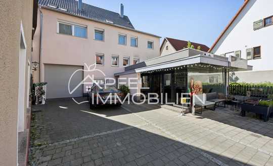Mehrfamilienhaus mit Gewerbeeinheiten in Metzingen Neuhausen!