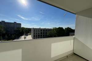 Schöne 1-Zimmer Wohnung mit sonnigem Westbalkon im 5. OG – Adolf-Baeyer-Damm 26, 81735 Neuperlach, München – Vorschaubild 3