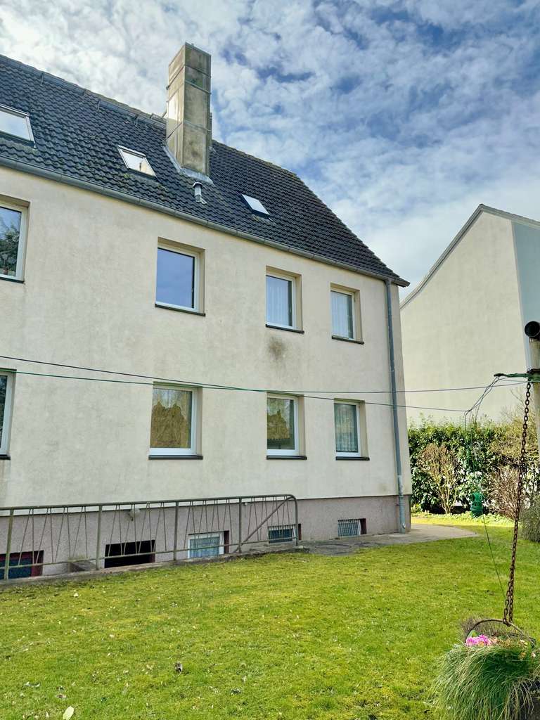 Immobilie in Schönberg - Großzügige Doppelhaushälfte mit Gartenparadies 
 "Viel Raum für Ihre Wohnideen" - Bild 3