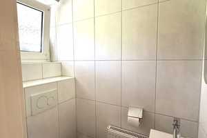 FAMILIENFREUNDLICHE WOHNLAGE IN NORF/DERIKUM + GARTEN + GARAGE + 3 SCHLAFZIMMER + KLIMAANLAGE u.v.m. – Oderstraße 00, 41469 Neuss (Rhein-Kreis) – Vorschaubild 14