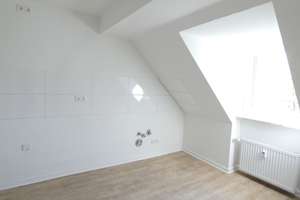 ** Modernisierte 2-Zi-DG-Wohnung in Frohnhausen** – Overrathstr. 12, 45144 Frohnhausen, Essen – Vorschaubild 4