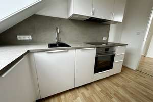 Schwachhausen umfangreich modernisierte 2,5 Zi. DG-Whg. m. Dachterrasse und Kamin, EBK und Bad neu – Die vollständige Adresse der Immobilie erhältst du vom Anbieter., 28213 Neu-Schwachhausen, Bremen – Vorschaubild 6