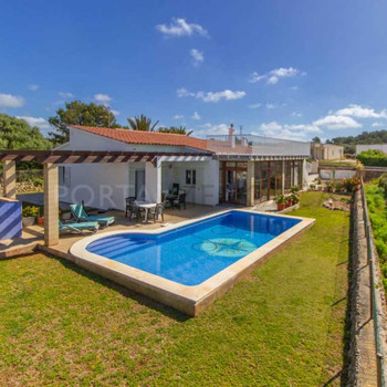 Chalet mit Pool zum Verkauf in Binidalí