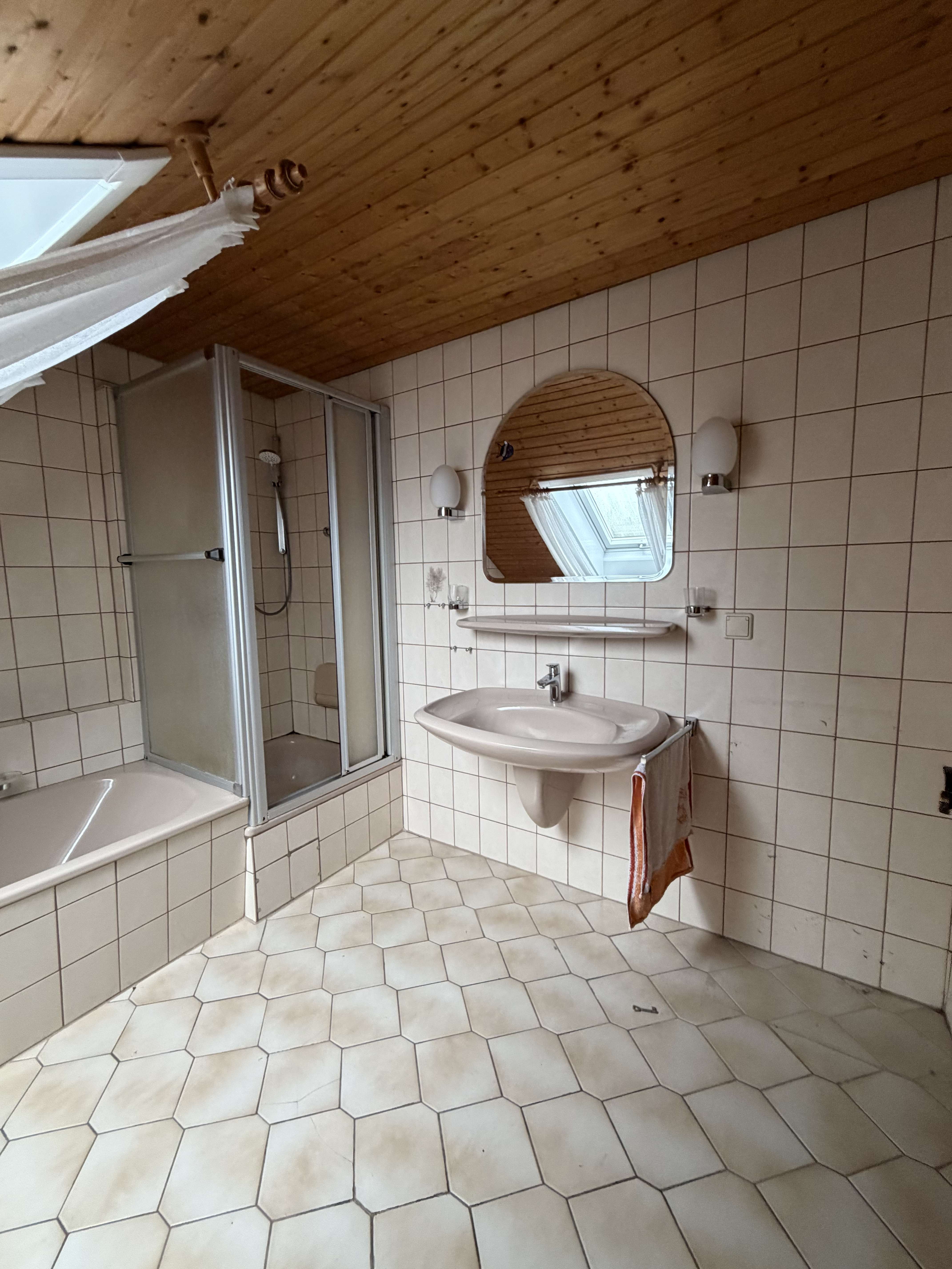 Immobilie in Krebeck - Einfamilienhaus  mit Garten  - Bild 2
