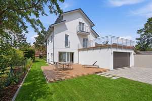 Doppelhaushälfte mit Südterrasse & Garten | KfW 55 | A+