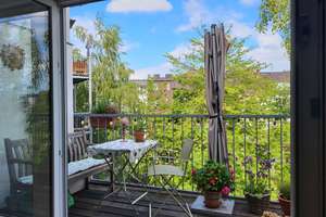 Frankenberger Viertel: Freiwerdende, modernisierte, helle Maisonette-Wohnung mit Balkon und Terrasse