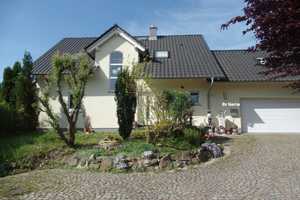 2012 fertiggestelltes RENSCH-HAUS auf sonnigem Grundstück mit altem Baumbestand in Mülsen – Apothekengasse 5a, 8132 Zwickau (Kreis) – Vorschaubild 1
