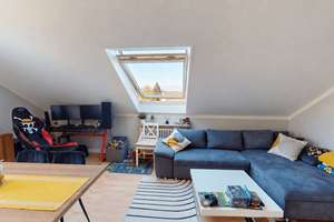 *Nur 1% Provision* Charmante 2-Zimmer-Dachgeschosswohnung mit Stellplatz und Kellerraum – 68199 Neckarau, Mannheim – Vorschaubild 2