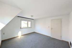 Charmante Doppelhaushälfte mit Garage, Garten & Entwicklungspotenzial! – Böblingen (Kreis) – Vorschaubild 7