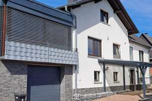Traumhaus in Südlage - 1 bis 2 Familienhaus in Günterod – Die vollständige Adresse der Immobilie erhältst du vom Anbieter., 35080 Bad Endbach – Vorschaubild 1