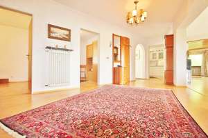 "Exklusive Premiumlage in Passau"
Großzügige Villa mit reichlich Platz, viel Privatsphäre und traum – Die vollständige Adresse der Immobilie erhältst du vom Anbieter., 94034 Hacklberg, Passau – Vorschaubild 15
