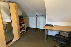 Charmantes  Reihenmittelhaus für Familien in Düsseldorf-Oberbilk mit Garten Kamin Balkon 4-Zi. – Dürkheimer Weg 1a, 40227 Oberbilk, Düsseldorf – Vorschaubild 15