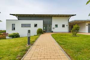 Architektenhaus mit unverbaubarem Weitblick im Storchendorf: Großzügigkeit trifft auf Design – Die vollständige Adresse der Immobilie erhältst du vom Anbieter., 24861 Bergenhusen – Vorschaubild 3