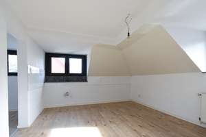 Gemütliche Zwei-Zimmer-Dachgeschoss-Wohnung in Ohligs. – Die vollständige Adresse der Immobilie erhältst du vom Anbieter., 42697 Ohligs/Aufderhöhe/Merscheid, Solingen – Vorschaubild 3