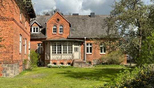 Bild von Ehemalige Kaiserliche Försterei, tolles Landhaus mit Stallungen und Wirtschaftsflächen, Teilbar