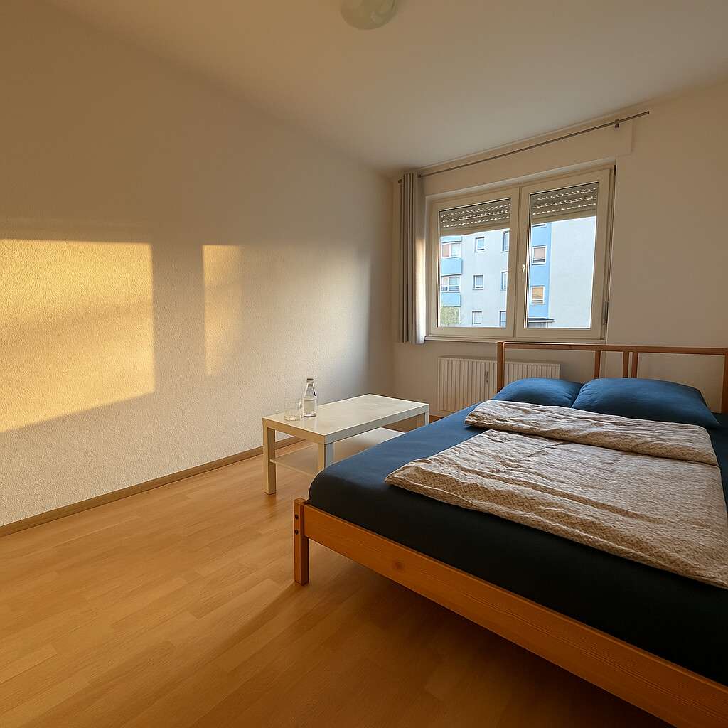 Helle 2-Zimmer-Wohnung mit Tageslichtbad und Einbauküche, Frankfurt am Main – Bild 3