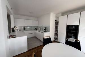 LICHTDURCHFLUTETE WOHNUNG IM NEUBAU MIT LUXUS EBK – Christophstr 6, 40225 Bilk, Düsseldorf – Vorschaubild 4