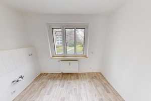Frisch sanierte 2-Raum-Erdgeschosswohnung mit Dusche – Kantstr. 27, 9126 Chemnitz – Vorschaubild 2