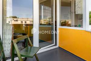 Einziehen und Wohlfühlen – Helle 2-Zimmer-Wohnung mit Einbauküche, Loggia und schönem Ausblick – Die vollständige Adresse der Immobilie erhältst du vom Anbieter., 13599 Haselhorst, Berlin – Vorschaubild 2