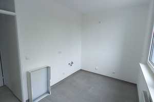 Schöne 3-Zimmerwohnung mit Balkon und neuem Badezimmer. – KIssinger Str. 10, 40229 Düsseldorf – Vorschaubild 2