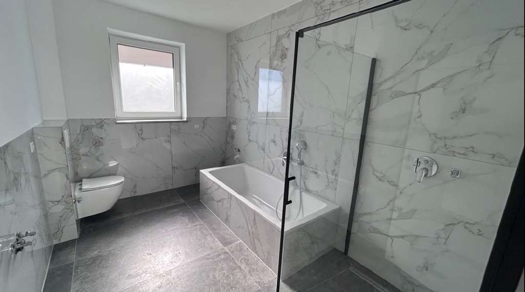 Immobilie in Offenau - Elegantes Einfamilienhaus mit 6 Zimmern in Offenau - Bild 3