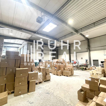 Lagerfläche mit Rampen | anliegende Büros | Großhandel möglich | RUHR REAL