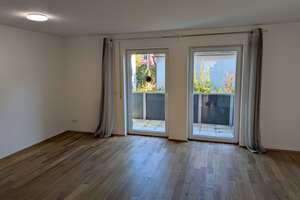 Hochwertige 4 Zimmer Wohnung in zentraler Lage | 80 m² | 1. OG | Balkon | EBK | Carport | Kempten – 87439 Innenstadt, Kempten (Allgäu) – Vorschaubild 3