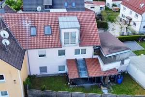 Sehr gepflegtes und wohnliches Zweifamilienhaus aus dem Jahre 2005 – Die vollständige Adresse der Immobilie erhältst du vom Anbieter., 89264 Weißenhorn – Vorschaubild 2