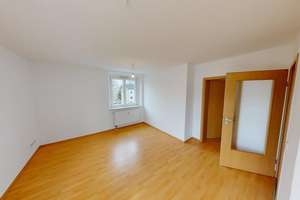 Ruhig gelegene 2-Raum-Wohnung mit Balkon – Sachsenring 18, 9127 Gablenz, Chemnitz – Vorschaubild 1