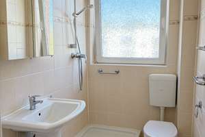 Schöne, helle und grün gelegene 2 1/2-Zimmer-Wohnung! – Die vollständige Adresse der Immobilie erhältst du vom Anbieter., 12357 Rudow, Berlin – Vorschaubild 8