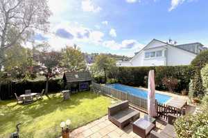 Familienidyll mit Pool - 730 qm Gartenparadies – 200 qm Wohlfühlhaus in sonniger Hanglage – Böblingen (Kreis) – Vorschaubild 1