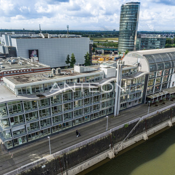 Exklusive Loftfläche im MedienHafen | Showroom oder Büro | Wasserblick