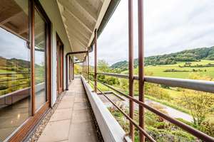 WEITBLICK – Großzügigkeit und Charakter treffen Natur im Architektenhaus in Mulfingen-Buchenbach – Die vollständige Adresse der Immobilie erhältst du vom Anbieter., 74673 Mulfingen – Vorschaubild 3