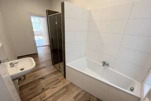 Renovierte 3-Zimmer-Wohnung mit Balkon – Wilhelmshavener Str. 64, 10551 Moabit, Berlin – Vorschaubild 2