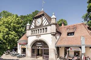 PREMUIM TOWNHOUSE AM HAGENPLATZ + PURISTISCHES  DESIGN MIT KLARER LINIENFÜHRUNG + POOL + GARAGE – Die vollständige Adresse der Immobilie erhältst du vom Anbieter., 14193 Grunewald, Berlin – Vorschaubild 8