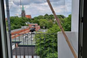 Helle, gemütliche DG-Whg., 2 Zi. , 56 qm, Einbauküche, 2 Balkone – Feldstrasse 18, 24105 Brunswik, Kiel – Vorschaubild 12