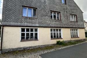 Schnell sein - Sanierungsobjekt zum Superpreis – Die vollständige Adresse der Immobilie erhältst du vom Anbieter., 95158 Kirchenlamitz – Vorschaubild 1