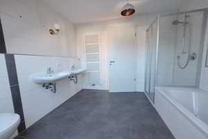 * HIER BLEIBEN KEINE WOHNWÜNSCHE OFFEN * hochwertig ausgestattete DHH mit GARTEN + GARAGE + CARPORT – Roth (Kreis) – Vorschaubild 25