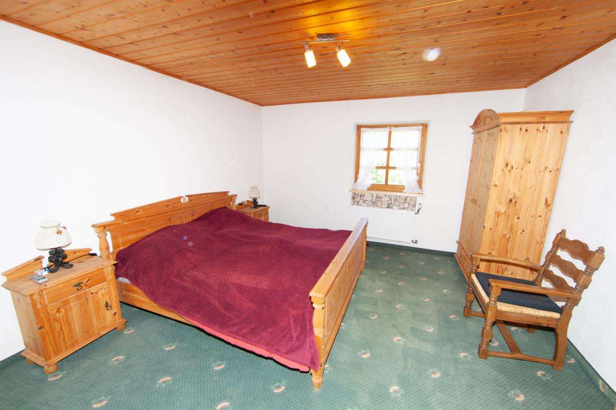 Immobilie in Bayerisch Eisenstein - Geräumiges Haus mit Arberblick -  bis zu 5 Wohnungen - Bild 8